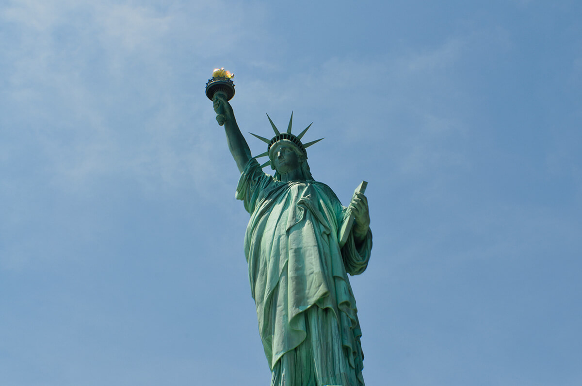 39％割引ベビーグッズも大集合 NYで購入した 自由の女神 銅像 置物 星条旗 ニューヨーク NY 置物 インテリア小物-OTA.ON